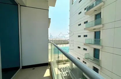 شقة - 2 غرف نوم - 3 حمامات للايجار في مساكن لامار - برج السيف - شاطئ الراحة - أبوظبي