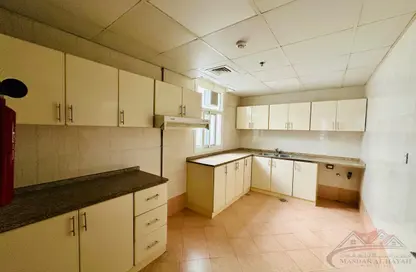 Apartment - 1 Bedroom - 2 Bathrooms for rent in Muwaileh 29 Building - Muwaileh - Sharjah