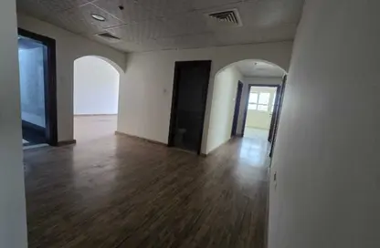 شقة - 3 غرف نوم - 4 حمامات للايجار في أبراج براجيل - الراشدية 1 - الراشدية - عجمان