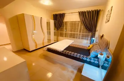 Apartment - 3 Bedrooms - 3 Bathrooms for rent in Pearl Tower - Al Khan - Sharjah