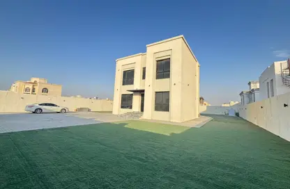 Villa - 3 Bedrooms - 4 Bathrooms for rent in Al Aweer 1 - Al Aweer - Dubai