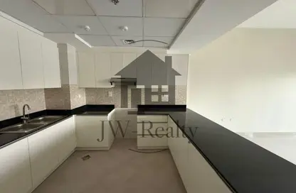 شقة - 2 غرف نوم - 3 حمامات للايجار في بروفايل ريزيدنس - مدينة دبي الرياضية - دبي