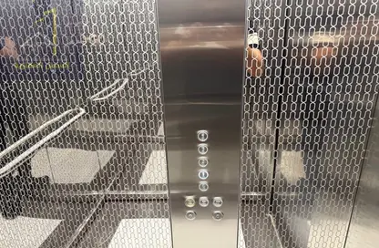 عمارة بالكامل - استوديو - 8 حمامات للبيع في برج الخان - الخان لاجون - الخان - الشارقة