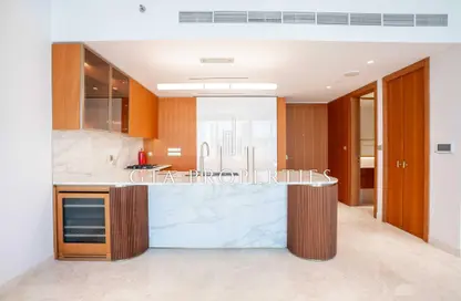 Apartment - 2 Bedrooms - 3 Bathrooms for sale in Ellington Beach House - Palm Jumeirah - Dubai