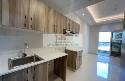 شقة - 1 حمام للايجار في برج هيرا - مدينة دبي الرياضية - دبي