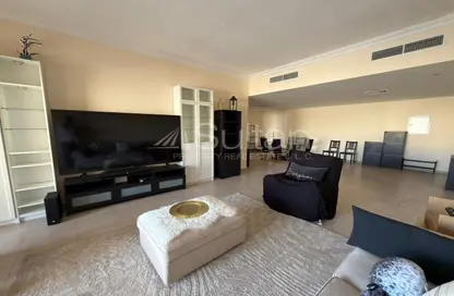 شقة - 2 غرف نوم - 2 حمامات للايجار في C شقق مارينا - مساكن الحمرا مارينا - قرية الحمرا - رأس الخيمة