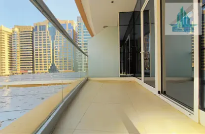Duplex - 2 Bedrooms - 4 Bathrooms for rent in United Square - Al Khalidiya - Abu Dhabi