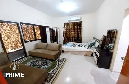 صورة لـ غرفة- غرفة النوم شقة - 1 حمام للايجار في شارع الفلاح - وسط المدينة - أبوظبي ، صورة رقم 1
