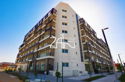 Apartment - Studio - 1 Bathroom for sale in Leonardo Residences - Masdar City - Abu Dhabi