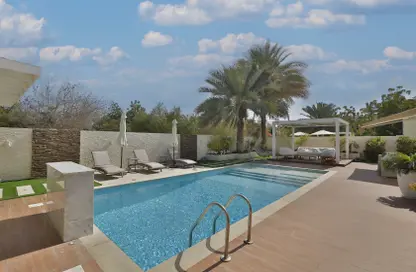 Villa - 5 Bedrooms - 6 Bathrooms for sale in Meadows 2 - Meadows - Dubai