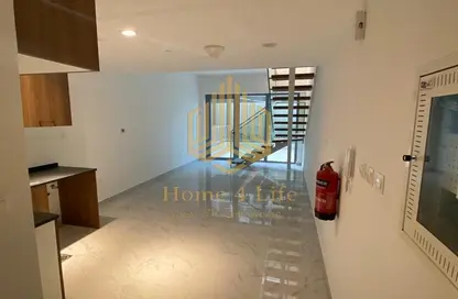 Apartment - 2 Bedrooms - 3 Bathrooms for sale in Oasis Residences - Masdar City - Abu Dhabi
