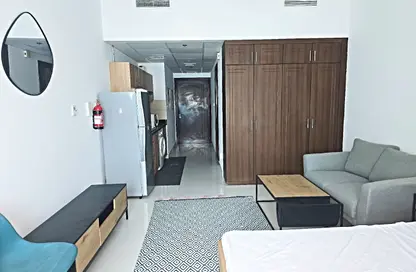 شقة - 1 حمام للايجار في مساكن النخبة رقم 5 - مساكن النخبة الرياضية - مدينة دبي الرياضية - دبي