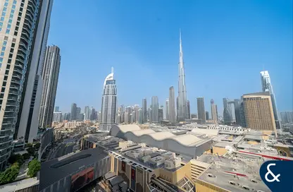 Apartment - 3 Bedrooms - 3 Bathrooms for sale in Vida Dubai Mall Tower 1 - Vida Residences Dubai Mall - Downtown Dubai - Dubai