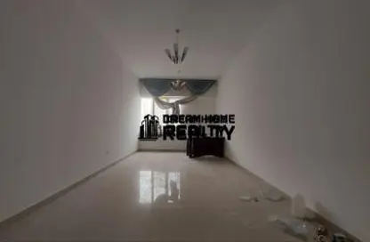 Apartment - 3 Bedrooms - 3 Bathrooms for rent in Al Majaz 2 - Al Majaz - Sharjah