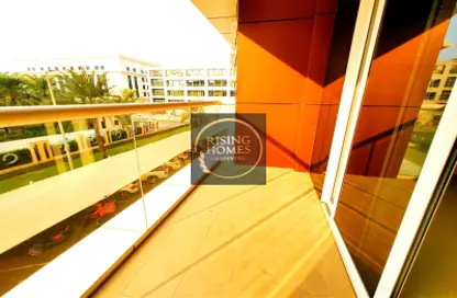Balcony image for: Apartment - 1 Bedroom - 2 Bathrooms for rent in International Tower - Capital Centre - Abu Dhabi, Image 1