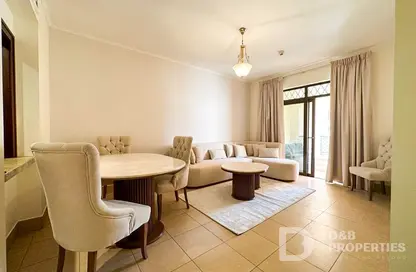 شقة - غرفة نوم - 2 حمامات للايجار في كمون 3 - كمون - المدينة القديمة - دبي