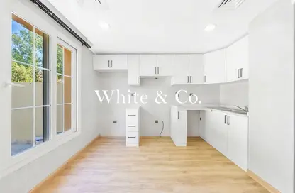 Villa - 2 Bedrooms - 3 Bathrooms for rent in Springs 9 - The Springs - Dubai