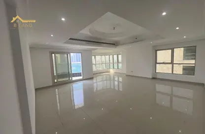 Apartment - 3 Bedrooms - 4 Bathrooms for rent in Al Khan Corniche - Al Khan - Sharjah