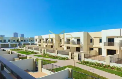 Townhouse - 4 Bedrooms - 5 Bathrooms for rent in Noor Townhouses - Town Square - Dubai