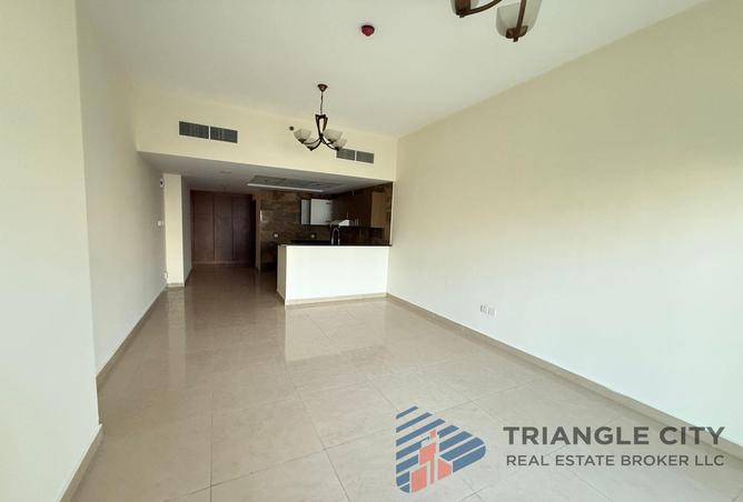 Studio | 4Direction | Dubai Residence Complex