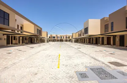 Townhouse - 3 Bedrooms - 4 Bathrooms for sale in Aldhay at Bloom Gardens - Bloom Gardens - Al Salam Street - Abu Dhabi