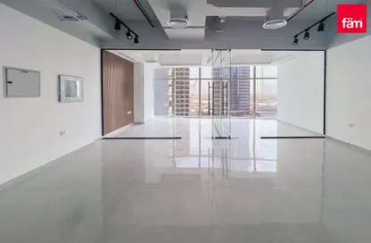 Brand new fitted glass partitions near to metro