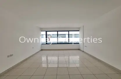 Apartment - 3 Bedrooms - 4 Bathrooms for rent in Al Khaleej Building - Al Karama - Dubai