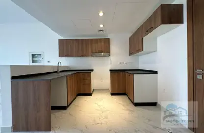 Apartment - 1 Bedroom - 2 Bathrooms for rent in Oasis Residences - Masdar City - Abu Dhabi