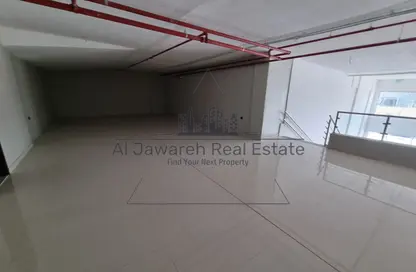 محل - استوديو - 2 حمامات للايجار في 2 المويهات - المويهات - عجمان