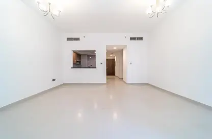 Apartment - 1 Bedroom - 2 Bathrooms for rent in Al Muraqqabat - Deira - Dubai