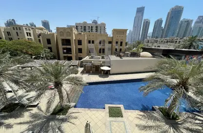 شقة - 2 غرف نوم - 3 حمامات للبيع في ينسون 2 - ينسون - المدينة القديمة - دبي