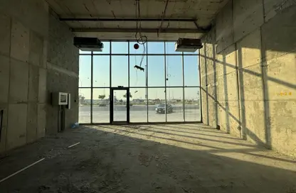 Shop - Studio for rent in Petalz By Danube 1 - Petalz by Danube - International City - Dubai