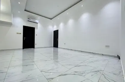 فيلا للايجار في الكرامة - أبوظبي