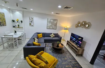 Apartment - 2 Bedrooms - 3 Bathrooms for rent in Palm Tower - Al Khan Lagoon - Al Khan - Sharjah