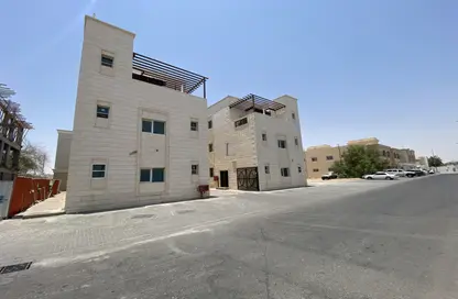 Villa - 3 Bedrooms - 5 Bathrooms for sale in Central District - Al Ain
