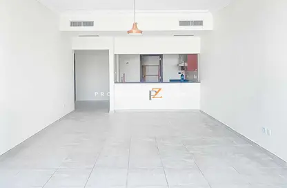 Apartment - 1 Bedroom - 2 Bathrooms for rent in Lakeshore Tower 1 - JLT Cluster Y - Jumeirah Lake Towers - Dubai