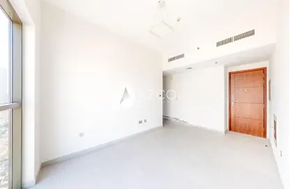شقة - غرفة نوم - 2 حمامات للايجار في آيه ريزيدينس - قرية الجميرا سركل - دبي
