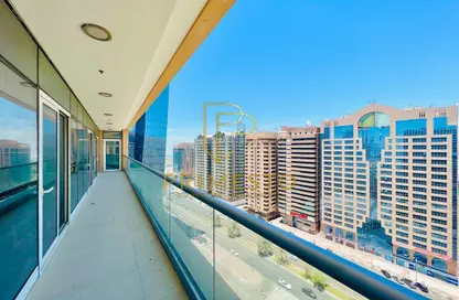 Apartment - 4 Bedrooms - 4 Bathrooms for rent in Shining Towers - Al Khalidiya - Abu Dhabi