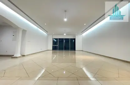 Apartment - 2 Bedrooms - 2 Bathrooms for rent in Al Bateen Complex - Al Bateen - Abu Dhabi