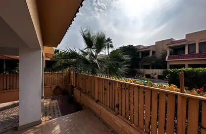 Villa - 4 Bedrooms - 4 Bathrooms for rent in Jumeirah 1 Villas - Jumeirah 1 - Jumeirah - Dubai