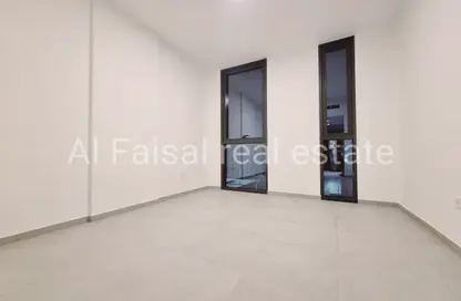شقة - 1 حمام للايجار في إيست فييليدج - الجادة - الشارقة