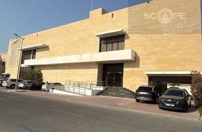 Villa - Studio - 7+ Bathrooms for rent in Al Safa 2 - Al Safa - Dubai Villa - Studio - 7+ Bathrooms for rent in Al Safa 2 - Al Safa - Dubai