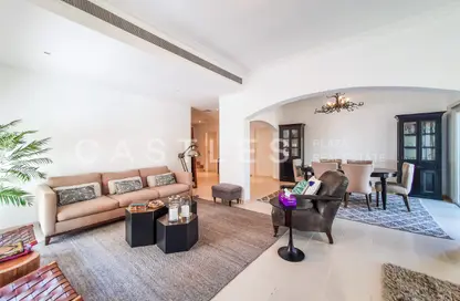 Villa - 5 Bedrooms - 5 Bathrooms for rent in Meadows 2 - Meadows - Dubai
