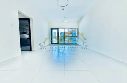 Apartment - 2 Bedrooms - 3 Bathrooms for rent in Jumeirah Garden City - Al Satwa - Dubai