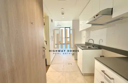 شقة - 1 حمام للايجار في شقق أريج - الجادة - الشارقة شقة - 1 حمام للايجار في شقق أريج - الجادة - الشارقة