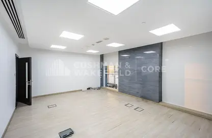 Office Space - Studio for rent in Single Business Tower - Sheikh Zayed Road - Dubai