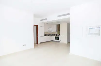 Empty Room image for: Apartment - 1 Bedroom - 1 Bathroom for sale in Marina Gate 1 - Marina Gate - Dubai Marina - Dubai, Image 1