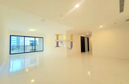Apartment - 3 Bedrooms - 3 Bathrooms for rent in Mankhool Building - Mankhool - Bur Dubai - Dubai