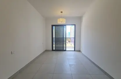Apartment - 3 Bedrooms - 4 Bathrooms for rent in Danat Al Mamzar - Hor Al Anz - Deira - Dubai
