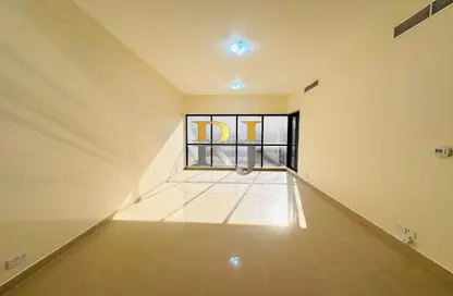 Apartment - 1 Bedroom - 1 Bathroom for rent in Golden Sands 9 - Mankhool - Bur Dubai - Dubai
